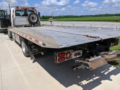 2011 International 4400 Rollback - Image 2