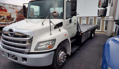 2013 Hino 258 Rollback - Image 2