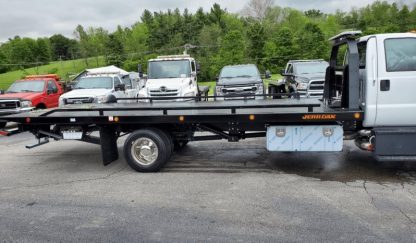 2021 Ford F650 Rollback - Image 2
