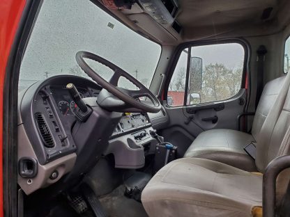 2006 Freightliner M2 - Image 3