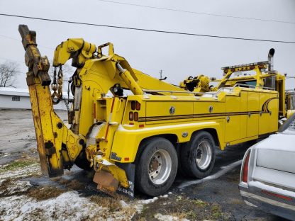 2009 Peterbilt 388 Heavy Wrecker - Image 5
