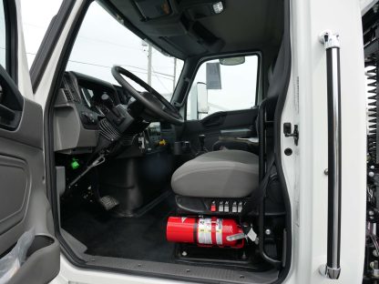 2023 International MV607 - Stellar Slider 34 Hooklift - Image 13